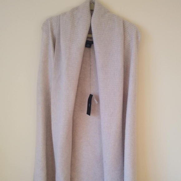 C by Bloomingdales Sweaters - C by Bloomingdales Sweater